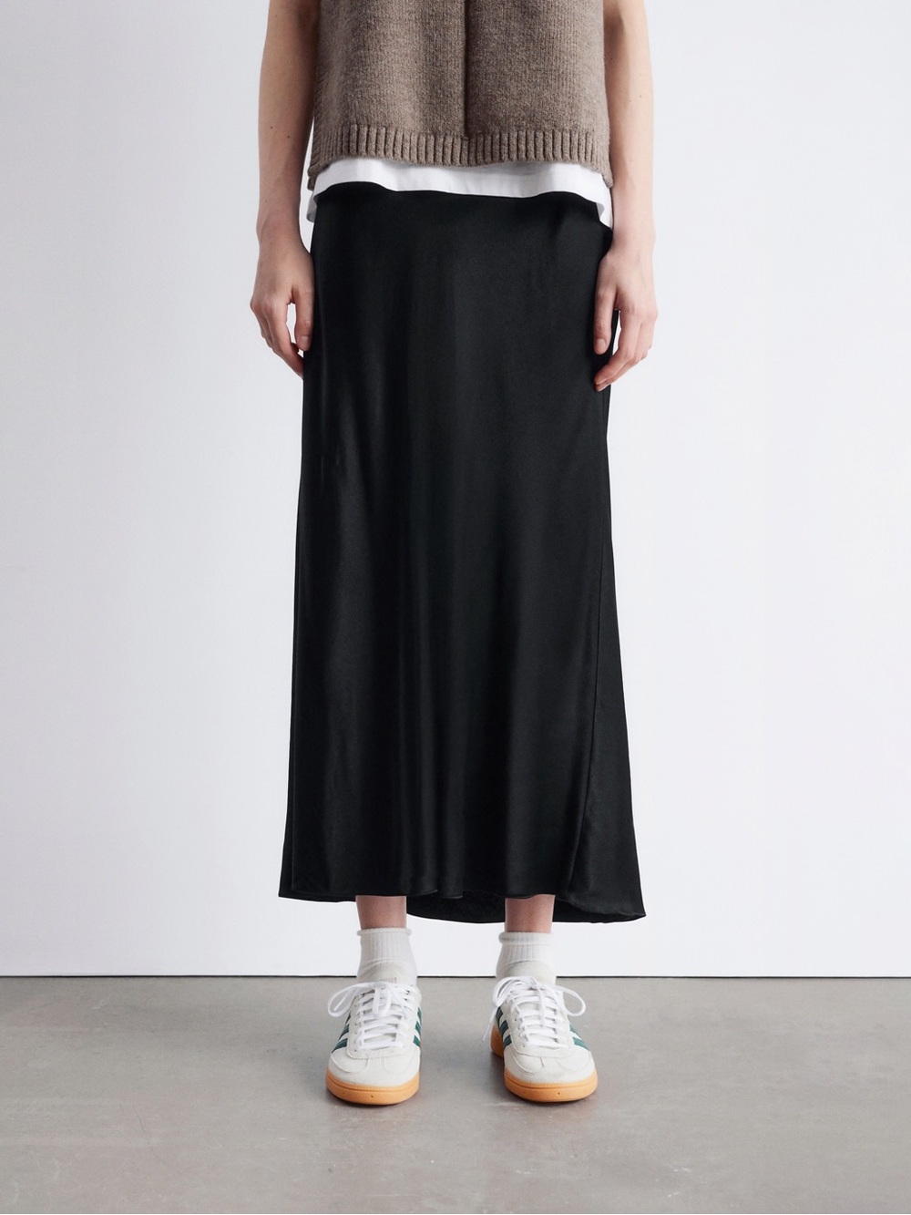 Paris Atelier & Other Stories Black Satin Slip Skirt Size 0 Midi